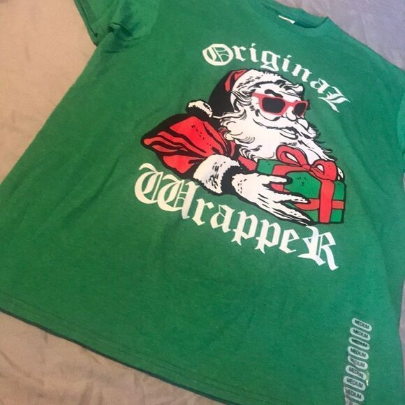 NWT Original Wrapper Santa Christmas Tee - Size M - Picture 3 of 7